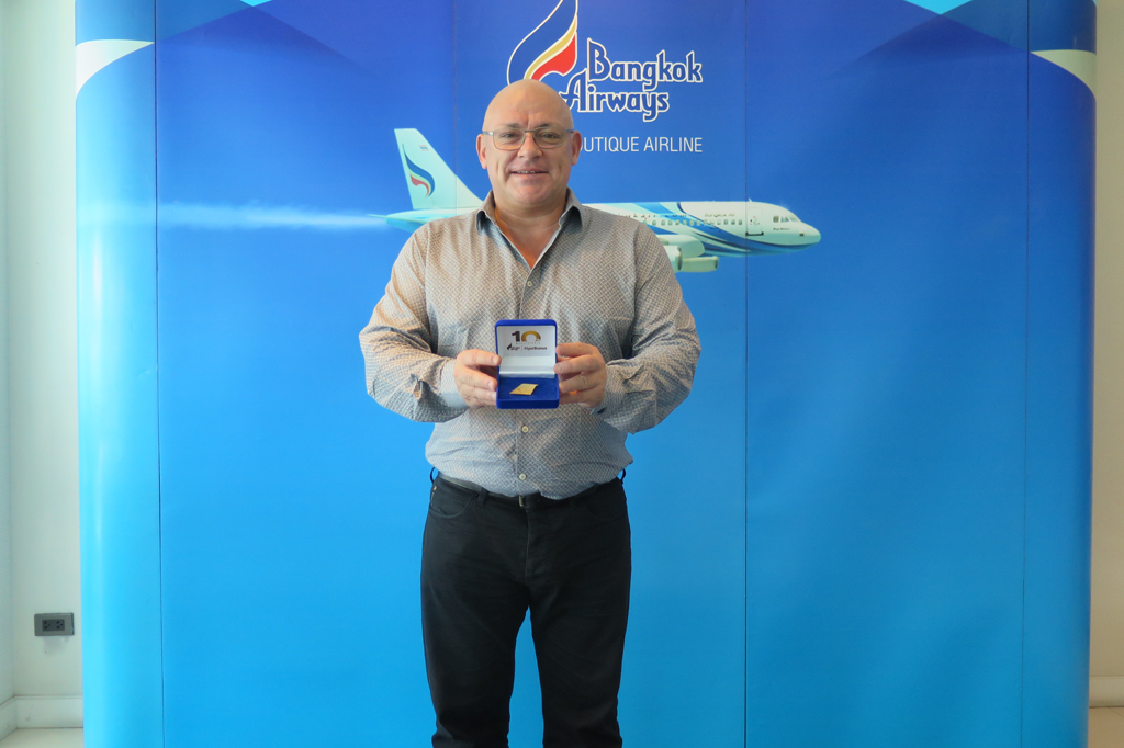 Mr. Timothy Deansmith สมาชิกฟลายเออร์โบนัสระดับพรีเมียร์